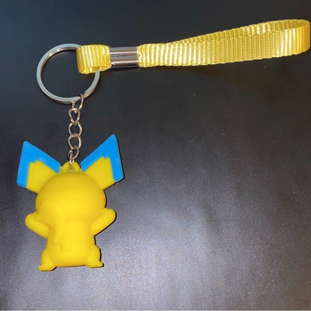 2x Pokémon Keychains For keys figurines two ninjas figure Yellow - Picture 3 of 6